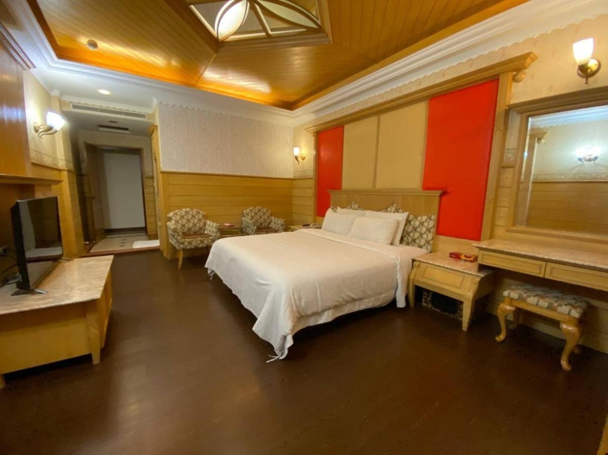 I Travel Motel - II Kaohsiung Exterior photo